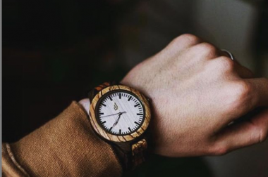 Benefits of Wearing a Wooden Watch?
